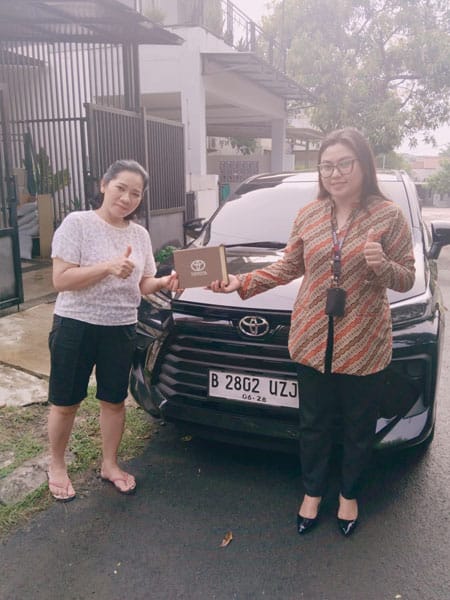 tita-sales-toyota-tangsel